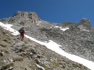 Pietraia e nevai verso la vetta