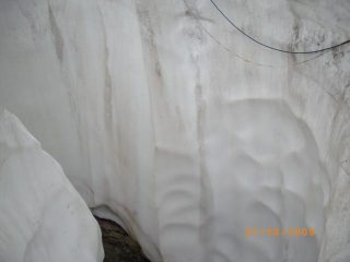 ancora un bel po di neve nella gorgia della Maura
