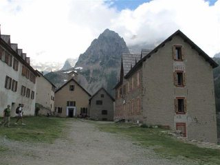 Il Santuario di Madone de Fenetre e il Cayre de la Madone