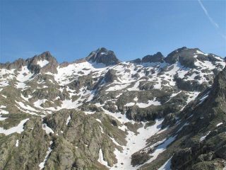 Vista lato Gelas