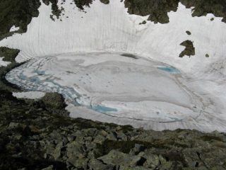 Il lago Rouen ancora ghiacciato