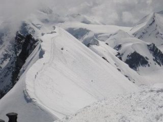 La cresta di salita del centrale dalla cima dell'occidentale