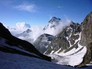 Il viso incappucciato