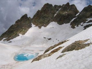 Cima e lago di Nasta