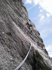 Traverso ben appigliato,poi in discesa