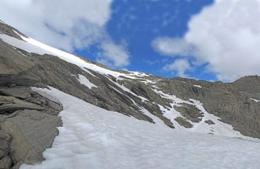 ripidi pendii per entrare sul ghiacciaio