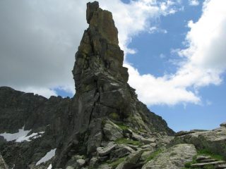 Torrione roccioso nei pressi del Colle di Nora