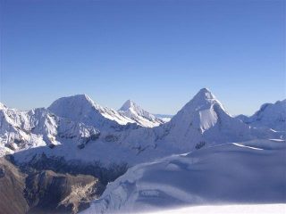 ALPAMAYO E ARTESONRAJU