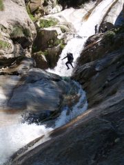 luca di Chiavari salta prima del toboga