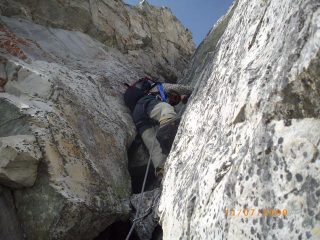 Marco attacca il camino