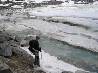 Francesco in riva al lago