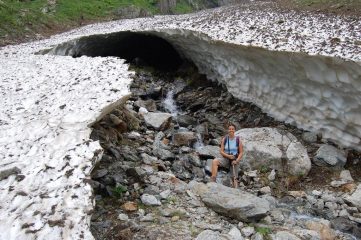 ancora tanta neve nei coni di valanga
