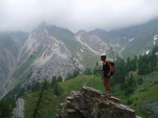 testa tronche nella nebbia con a dx il col sapin