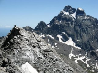 La cima Est sullo sfondo il Mon Viso