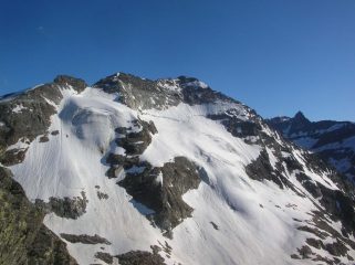 Il versante settentrionale della Punta delle Sengie.