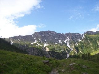 Vista della Punta Vergia dalla Bergeria della Balma