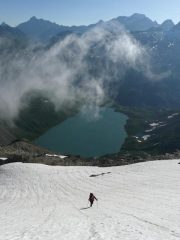 sul ripido nevaio sotto il colle della vacca