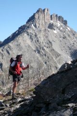 Sulla cresta con alle spalle la Rognosa d'Etiache