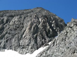 La vetta alla base del canale