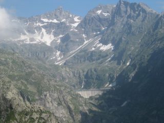 diga di Teleccio vista dalla costa