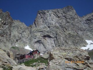 Corno Stella e rifugio Bozano