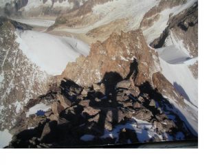 Dall'Aig du Triolet si vede la P.Isabella in alto a sx.