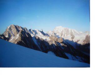 Le Gran Jorasses e il Bianco salendo all'Aig. du Triolet dal ghiacciaio di Talefre