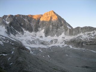 Primo sole sull'Adamello