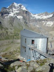 rif Cabane du Velan