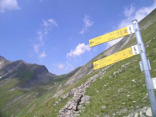 Dal col d'Arp verso il colle di Youla