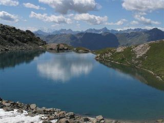 Uno dei laghi e il Bianco