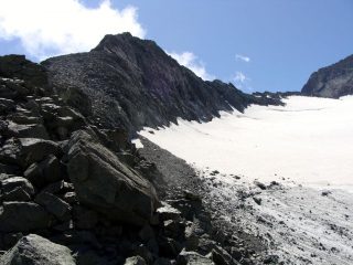 Dal colle la punta Maria e il ghiacciaio di Arnas