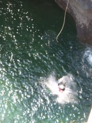 sotto il ponte con la corda a  8- 10 m