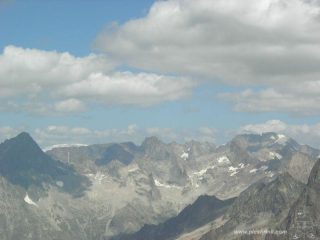 verso nord, piccolina la Dibona!