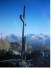 Il Finsteraarhorn dalla vetta...
