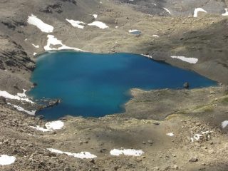 Vista sullo stupendo lago Neuf Couleurs