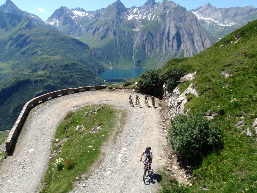 sui tornanto verso il Rif. Maria Luisa