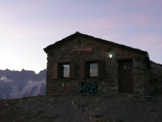 Ultime luci al bivacco