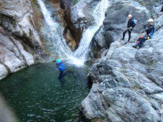 salto nella parte mediana 