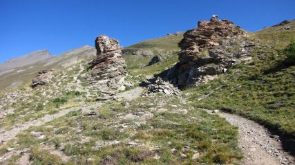 il sentiero verso i Laghi del Laus 
