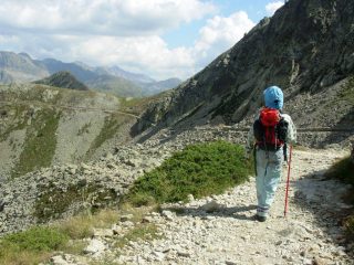 Aurora perplessa dalla lunghezza della strada del ritorno... per fortuna che adeso è in discesa