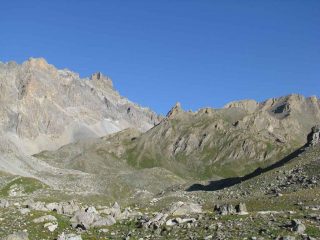 il bel vallone che porta al bivacco Barenghi
