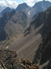 Il selvaggio vallone solcato dal vecchio sentiero militare