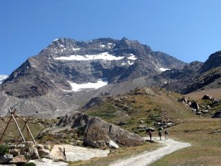 Lagginhorn e Weissmieshutten.