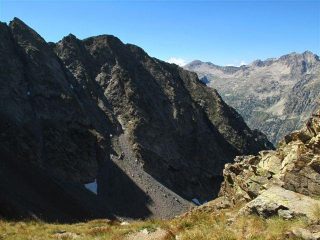 Dal Passo del Souffi il vallone e la Cima del Souffi