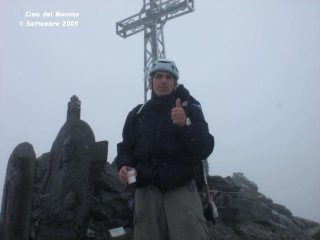 cima con oscurità, ore 11,27