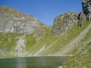 Il colletto di discesa sul Lago Bringuez