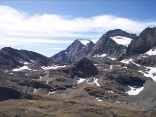 Verso il Collarin d'Arnas(2851m); da sx:: Croce Rossa(3567m), P.ta Maria(3318m) e dietro la P.ta d'Arnas(3554m)