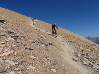 in discesa ddalla cima