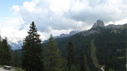 Le 5 Torri viste dal bivio sterrata-sentiero 412